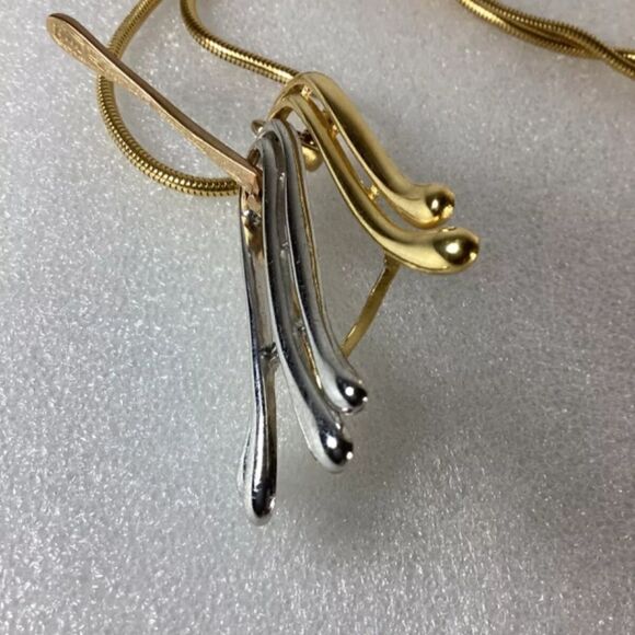 VTG CROWN TRIFARI GOLDTONE & SILVERTONE HINGED NECKLACE MODERNIST DESIGN 16" - Picture 3 of 8